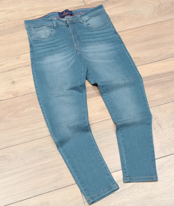 Jean California - Image 3