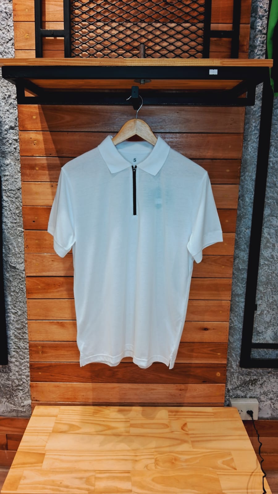 Chomba Lisa con cierre