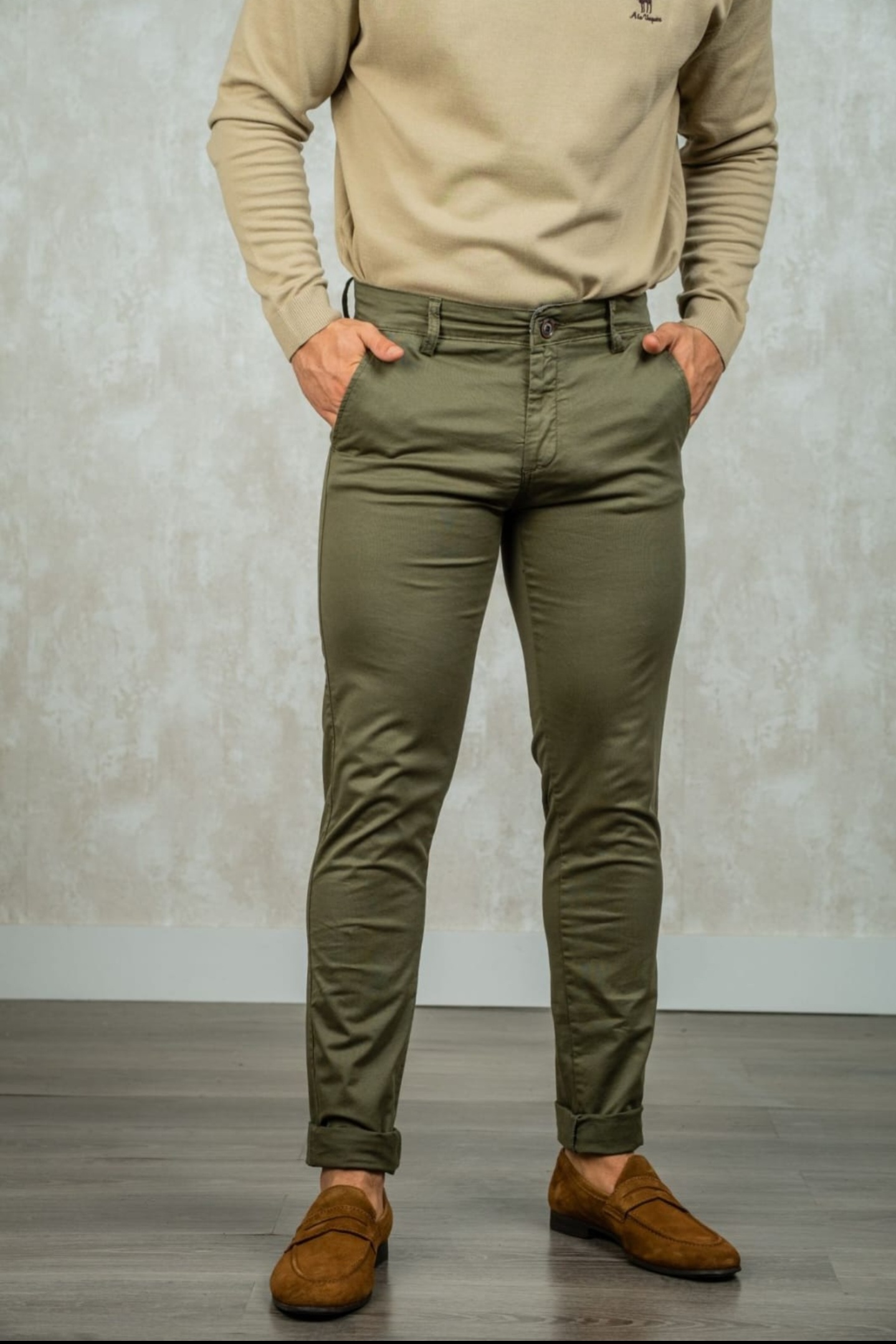 Pantalón Corte Chino - Image 4