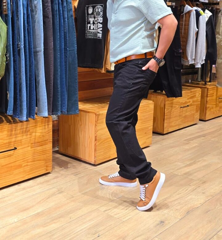 #3012 Jeans Semi Chupin Elastizado Negro